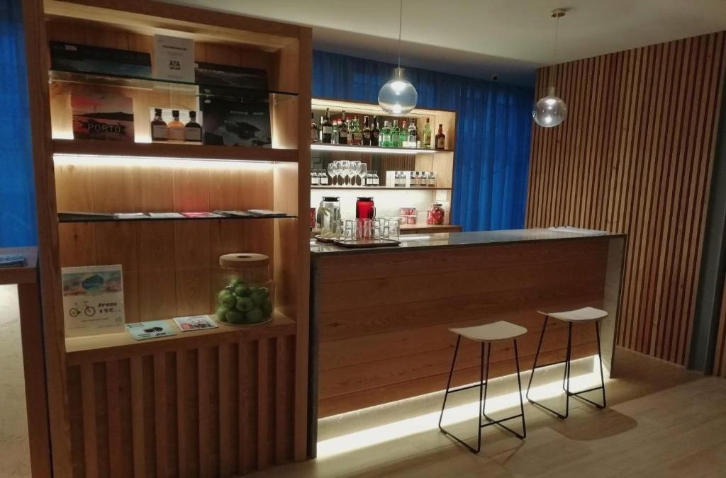 ¡Oporto al completo! Con crucero por los 6 puentes y cata de vino - Cliphotel