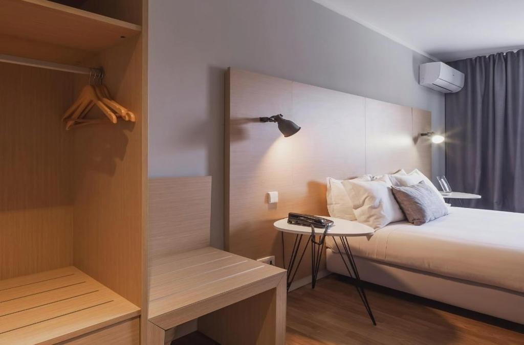 ¡Oporto al completo! Con crucero por los 6 puentes y cata de vino - Cliphotel