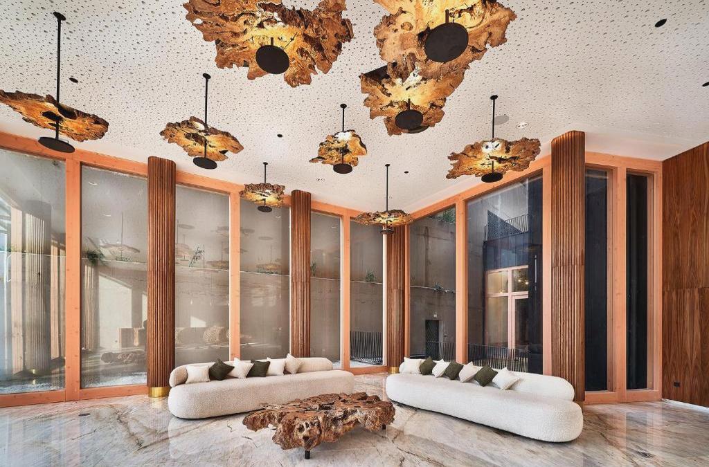 Design hotel in Oporto with tasting and cruise