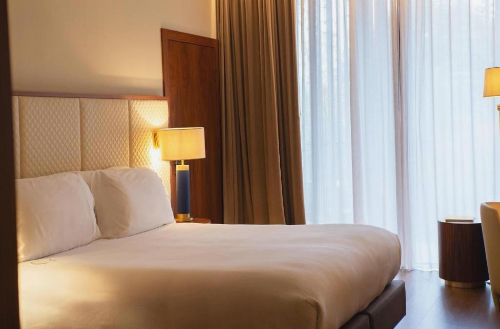 Boeira Garden Hotel Porto Gaia, Curio Collection by Hilton