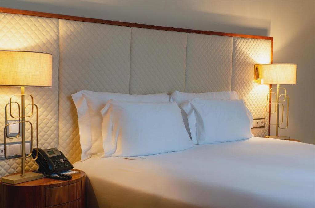 Boeira Garden Hotel Porto Gaia, Curio Collection by Hilton