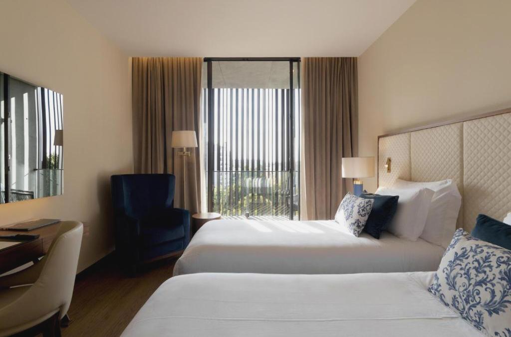 Boeira Garden Hotel Porto Gaia, Curio Collection by Hilton