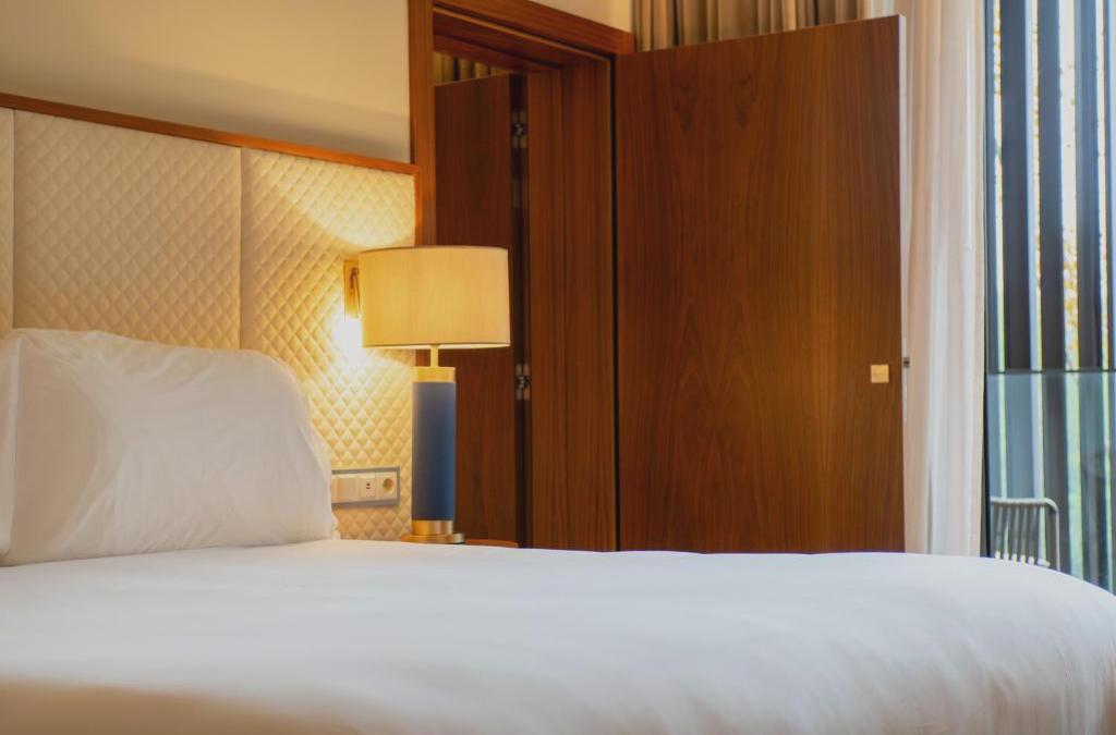 Boeira Garden Hotel Porto Gaia, Curio Collection by Hilton