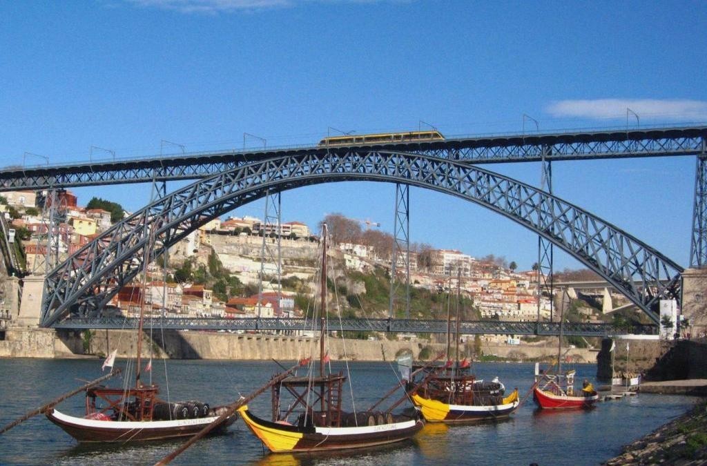 ¡Siente Oporto! Tu viaje con crucero por el río Duero y cata de vinos - Park Hotel Porto Gaia