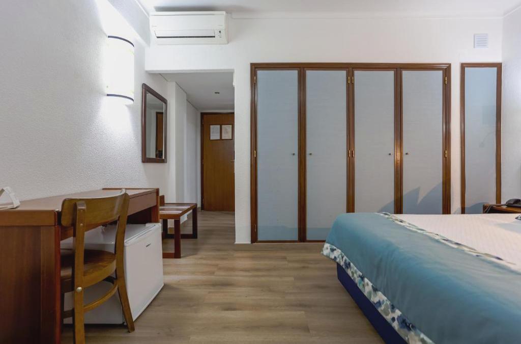 Hotel Arangues