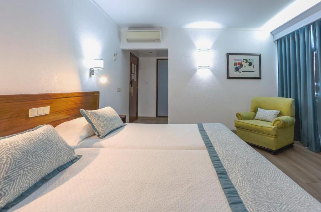 Hotel Arangues