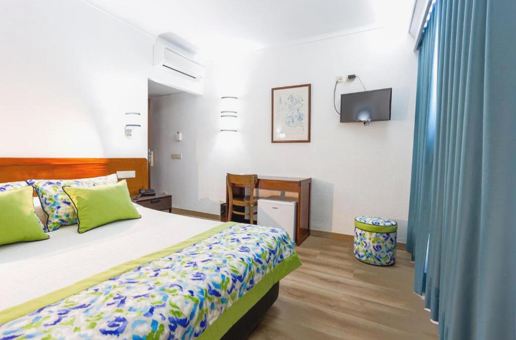 Hotel Arangues
