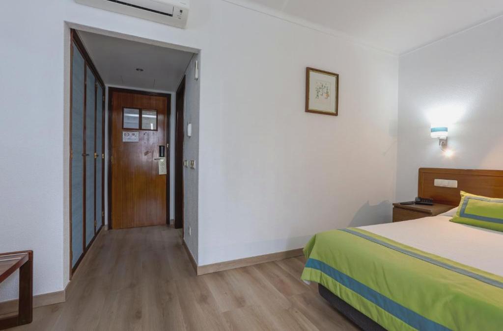 Hotel Arangues