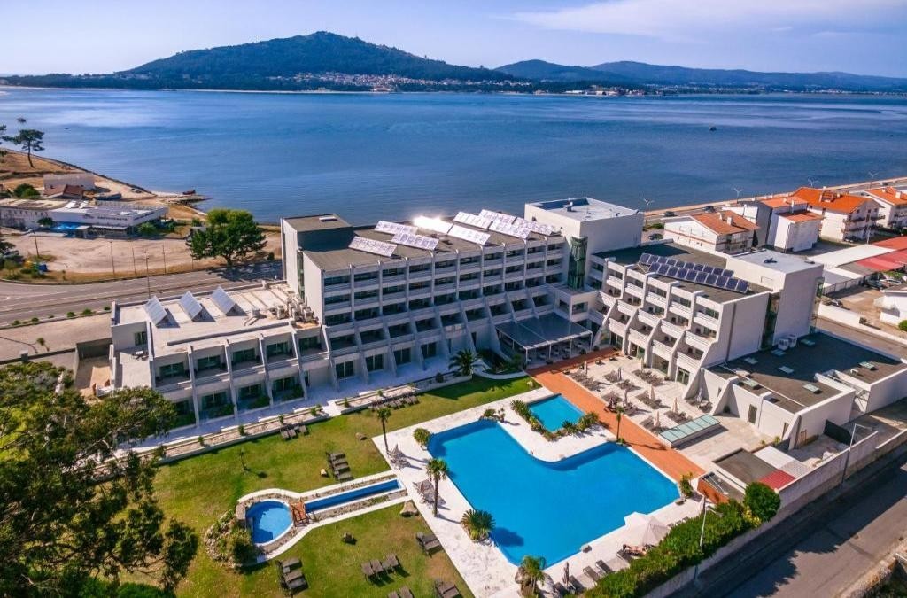 Hotel 4* com spa na Costa Verde (Portugal)